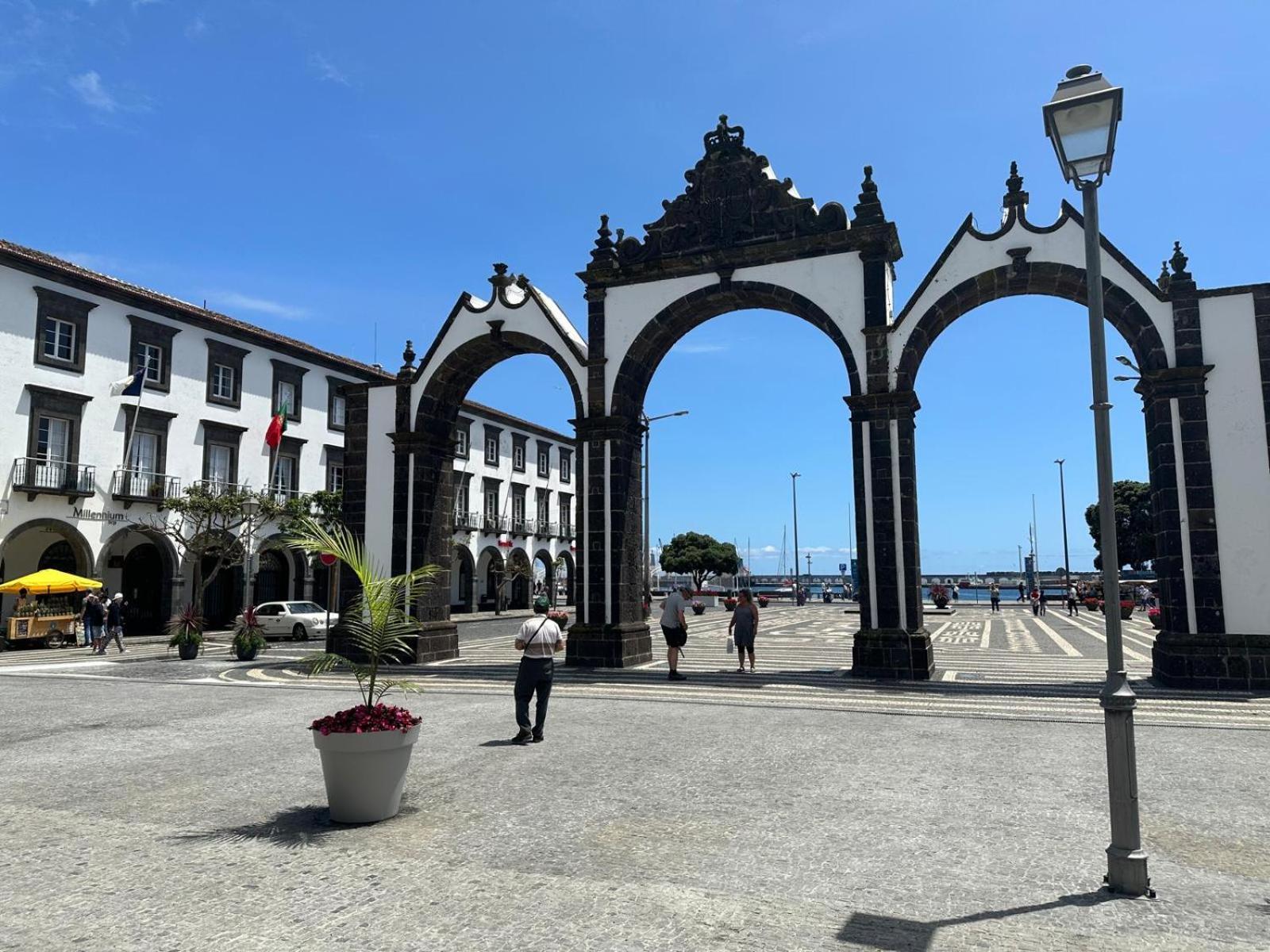 Azor International Apartment I Ponta Delgada Exterior foto